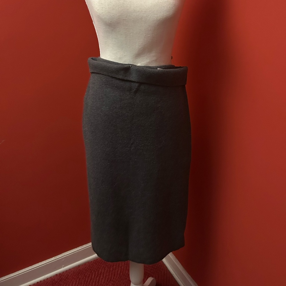 Talbot’s Gray Wool Pull on Skirt